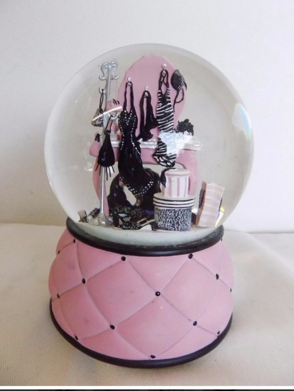 Victoria's Secret Musical Snow Globe EUC